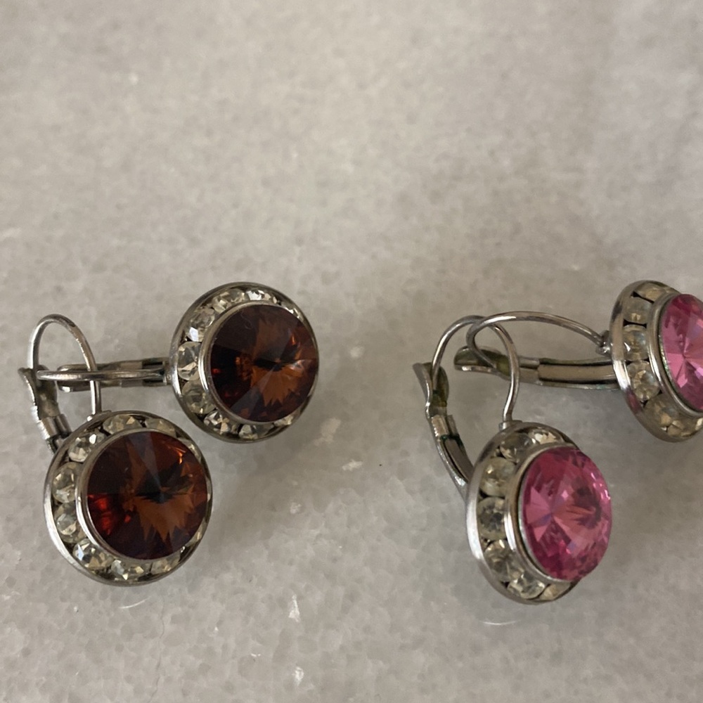 Beautiful earrings - Picture 2 of 3